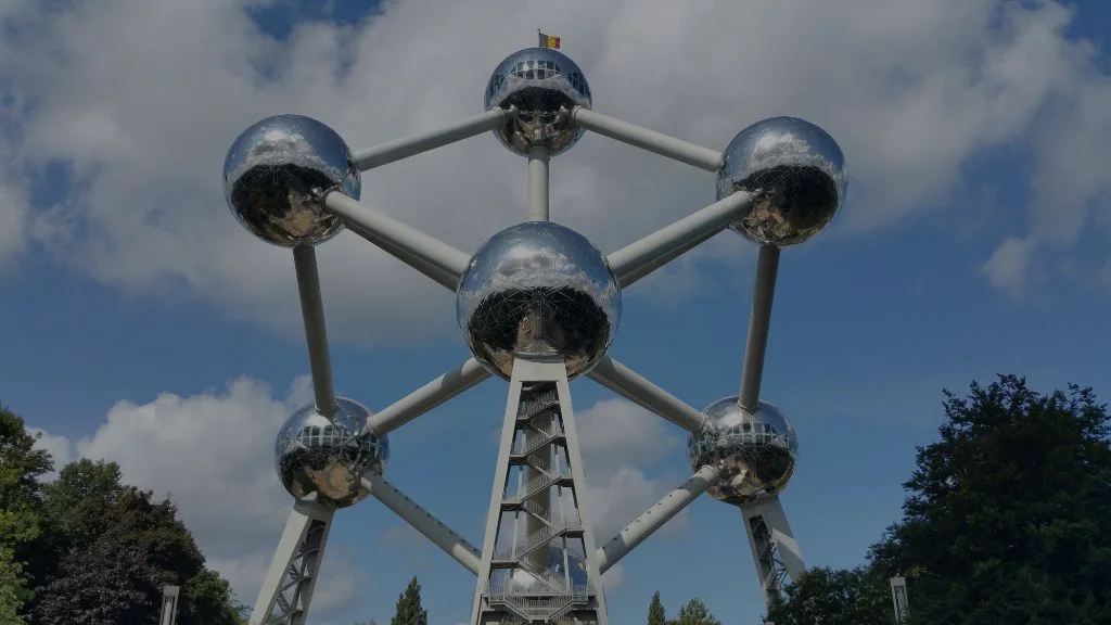 België